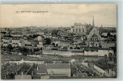 Poitiers Vue generale Kirche