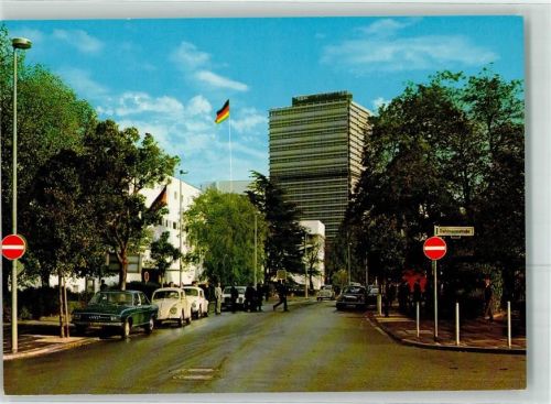 Bonn Bürohaus des Bundestages Audi 100 VW Käfer