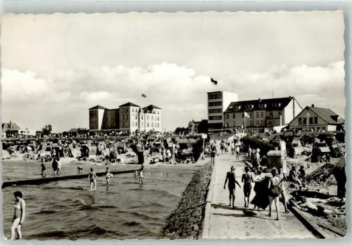 Duhnen Strand mit Strand-Hotel und Jugendherberge
