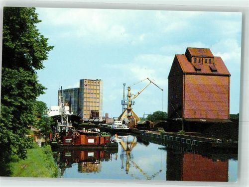 Anklam Stadthafen Lagerhaus Kran