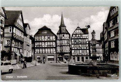 Fritzlar Marktplatz Rolandsbrunnen
