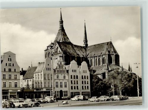 18055 O2500 Rostock - Ernst Thälmann Platz Marienkirche Oldtimer VW Käfer