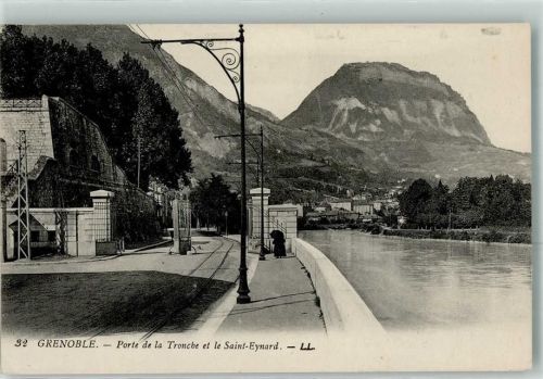 Grenoble Porte de la Tronche et le Saint Eynard