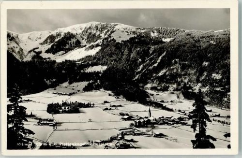 Oberkrimml mit Pfarrkirche zum heiligen Jakobus Plattenkogel und Gerlosplatte im Schnee