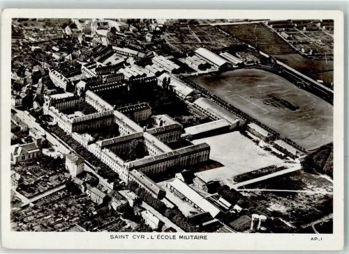 Guer l`Ecole Militaire Saint-Cyr Fußballstadion