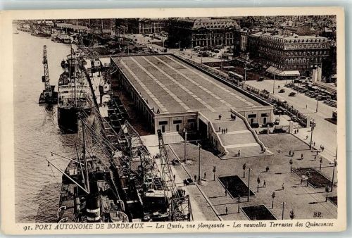 Bordeaux Port Autonome les Quais vue plogeante les nouvelles Terrasses des Quinconces Dampfer Oldtimer Straßenbahn