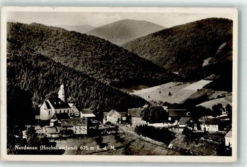 57392 W5948 Nordenau Foto AK mit Pfarrkirche St. Hubertus