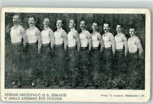 Prag Foto G.Langhans Sportler Ort lt. Fotograf Foto AK