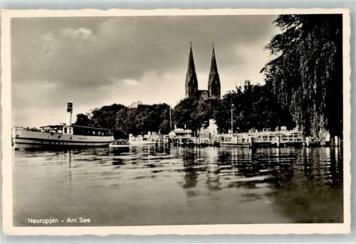 Neuruppin Dampferanlegestelle Hafen Kirche