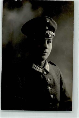 Portrait eines deutschen Soldatens Uniform