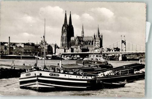 Köln Altstadt-Nord 103 Schüttgutfrachter Wiking vor dem Kölner Dom