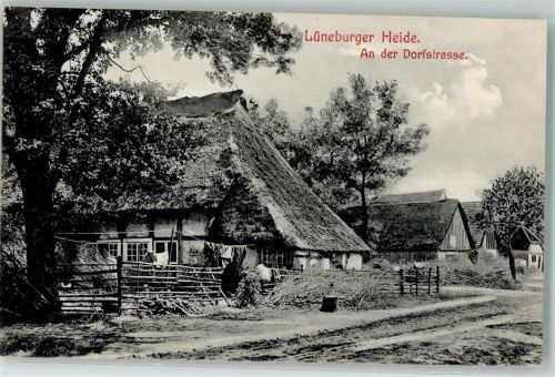 An der Dorfstrasse Lüneburger Heide