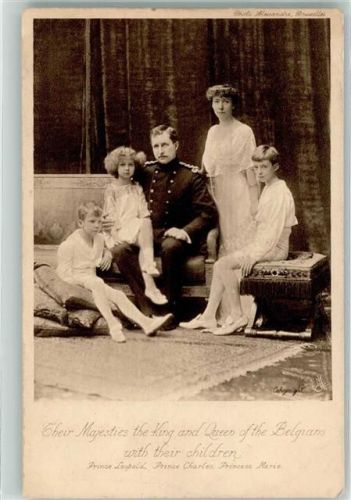 Photogravure No. 4327 Das belgische Königshaus Ihre Majestät d. König u. d. Königin von Belgien m. i. Kindern