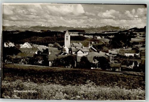 87452 W8966 Altusried Gebrauchsspuren mit Pfarrkirche St. Blasius Fotograf Fettelschoß