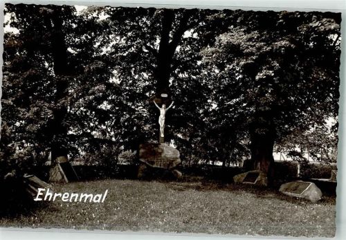 Ostinghausen Foto Original aus Archiv eines Ansichtskartenverlags Ehrenmal Ort handschriftlich