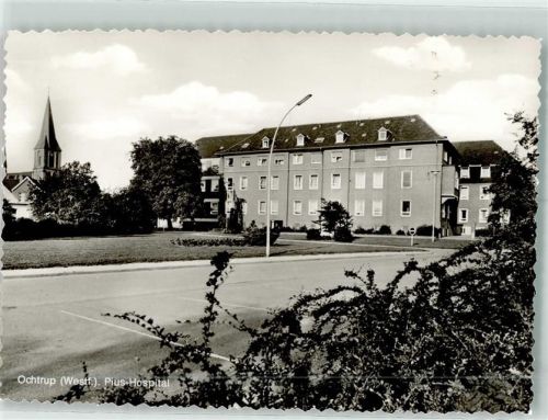 Ochtrup Pius-Hospital Krankenhaus mit Kirche St. Lamberti