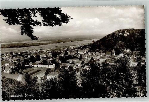 Landstuhl mit Kirche St. Andreas und Burgberg