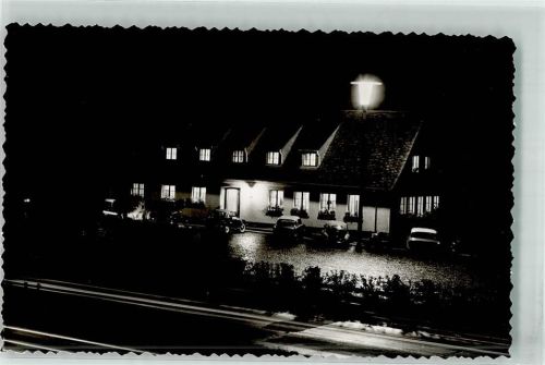 Heiligenroth Bundesautobahn-Raststätte bei Nacht VW Käfer Oldtimer