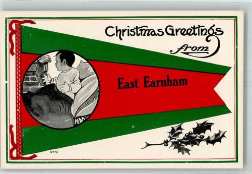 Christmas Greetings from East Earnham Junge erblickt nach demc Aufwachen die mit Geschenken gefüllten Socken