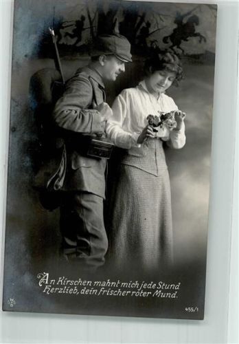 1916 Deutscher Landser in Uniform mit seiner Liebsten Fotostudioaufnahme WSSB 455/1