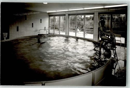 Nonnweiler Schwimmbad im Kurhaus Saarland Foto Original aus Archiv eines Ansichtskartenverlags Ort handschriftlich