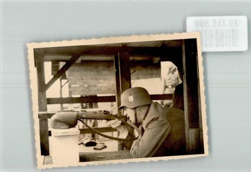 Olpe 1940 Wehrmachtsoldat mit Karabiner K 98 auf dem Schiessstand Ort handschriftlich
