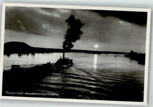 Deggendorf Frachtkahn Donau Abendstimmung