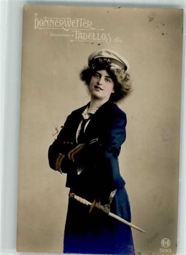 1918 Junge Frau in blauer Matrosenuniform Feldpost Regensburg Maschinenstempel