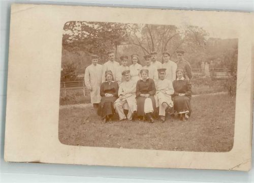 Neckarsulm 1915 Pflegepersonal und Krankenschwestern eines Lazarettes WK I Privatfoto AK Ort lt. Feldpoststempel