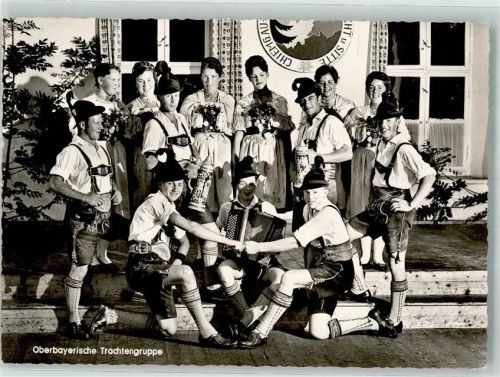Prien Oberbayerische Trachtengruppe Akkordeon Bier Ort lt. Fotograf Müller