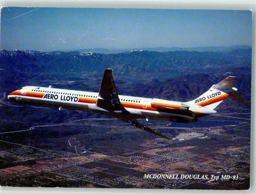 Fliegeraufnahme einer McDonnell Douglas Typ MD-83 der Aero Lloyd