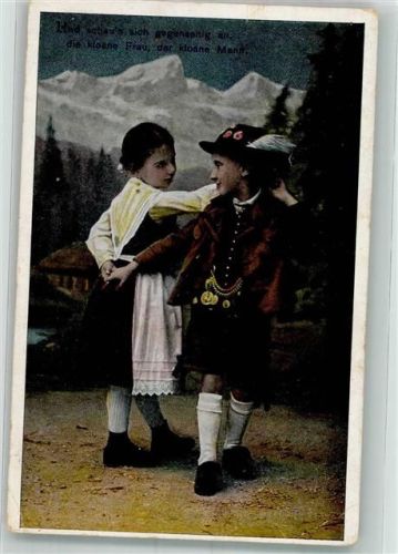 Zwei Kinder in Tracht beim Tanz vor Hochgebirgskulisse R & K.L. Serie 2891/4