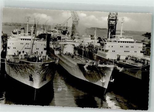 Kiel Howaldtswerke mit Onassis-Öltanker