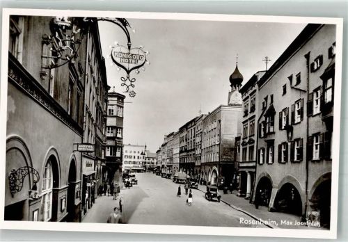 Rosenheim Max-Josef-Platz mit Hotel König Otto Oldtimer LKW