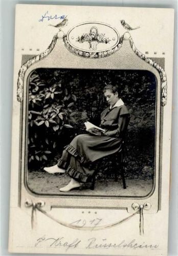 Rüsselsheim 1917 Portraitaufnahme einer lesenden junge Frau Privatfoto AK Ort handschriftlich