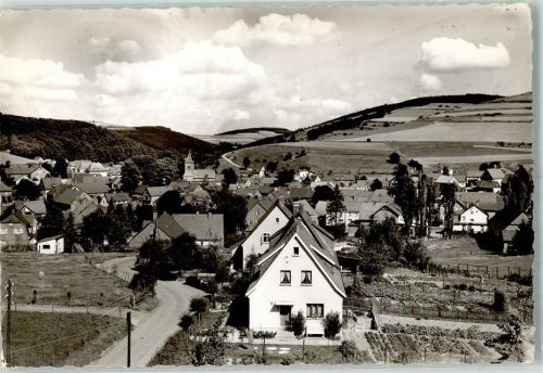 Usseln mit Ev. Kilianskirche Ort handschriftlich Foto Original aus Archiv eines Ansichtskartenverlags