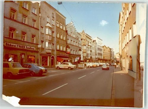 Trostberg Hauptstraße Oldtimer Foto Original aus Archiv eines Ansichtskartenverlags Ort handschriftlich Ecke abgerissen