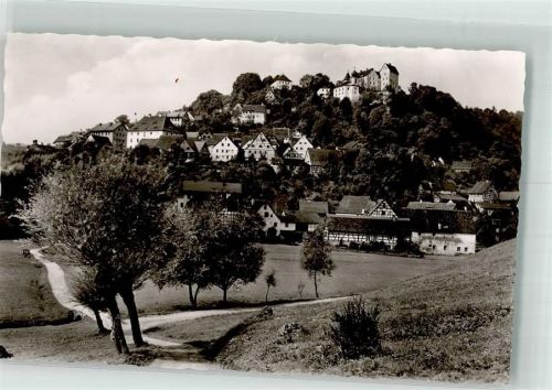 Egloffstein mit Burg Egloffstein und Pfarrkirche St. Bartholomäus