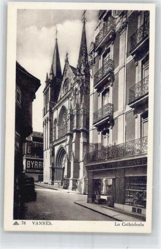 Vannes La Cathedrale AKU1