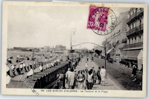85100 Les Sables-d'Olonne - Le Remblai et la Plage