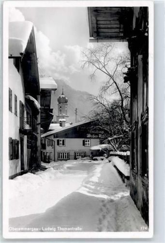 82487 W8103 Oberammergau - Winteraufnahme, Gasthaus, Kirche, Ludwig Thomastrasse