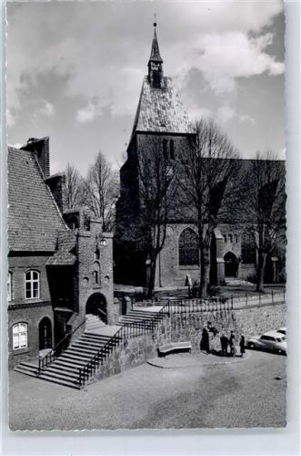 Mölln Kirche St.Nicolai mit Rathaustreppe und Gerichtslaube