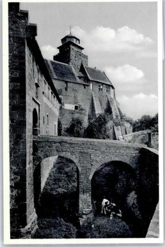 Neustadt Burg Breuberg Brückenübergang mit Blick auf die obere Burg