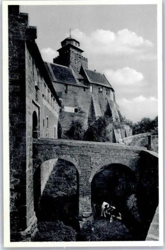 Neustadt Burg Breuberg Brückenübergang mit Blick auf die obere Burg