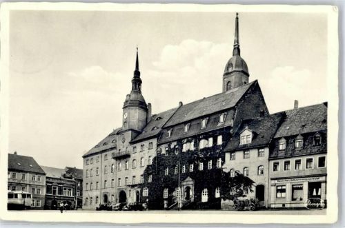 04741 O7304 Roßwein - Rathaus Autos
