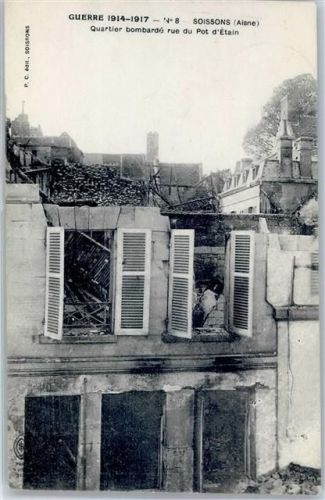 Soissons Quartier bombarde rue du Pot d Etain