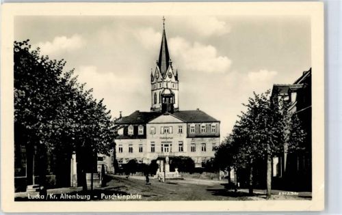 04613 O7403 Lucka , Thür 1959 Foto AK Puschkinplatz Gasthaus Ratskeller