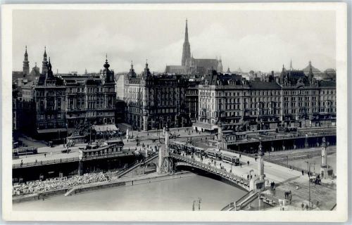 Wien Kirche Hotel Strassenbahn Schwedenbrücke