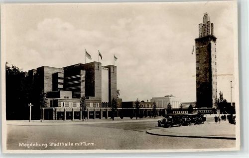 Magdeburg Stadthalle mit Turm