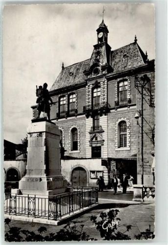 Langeac Denkmal Rathaus